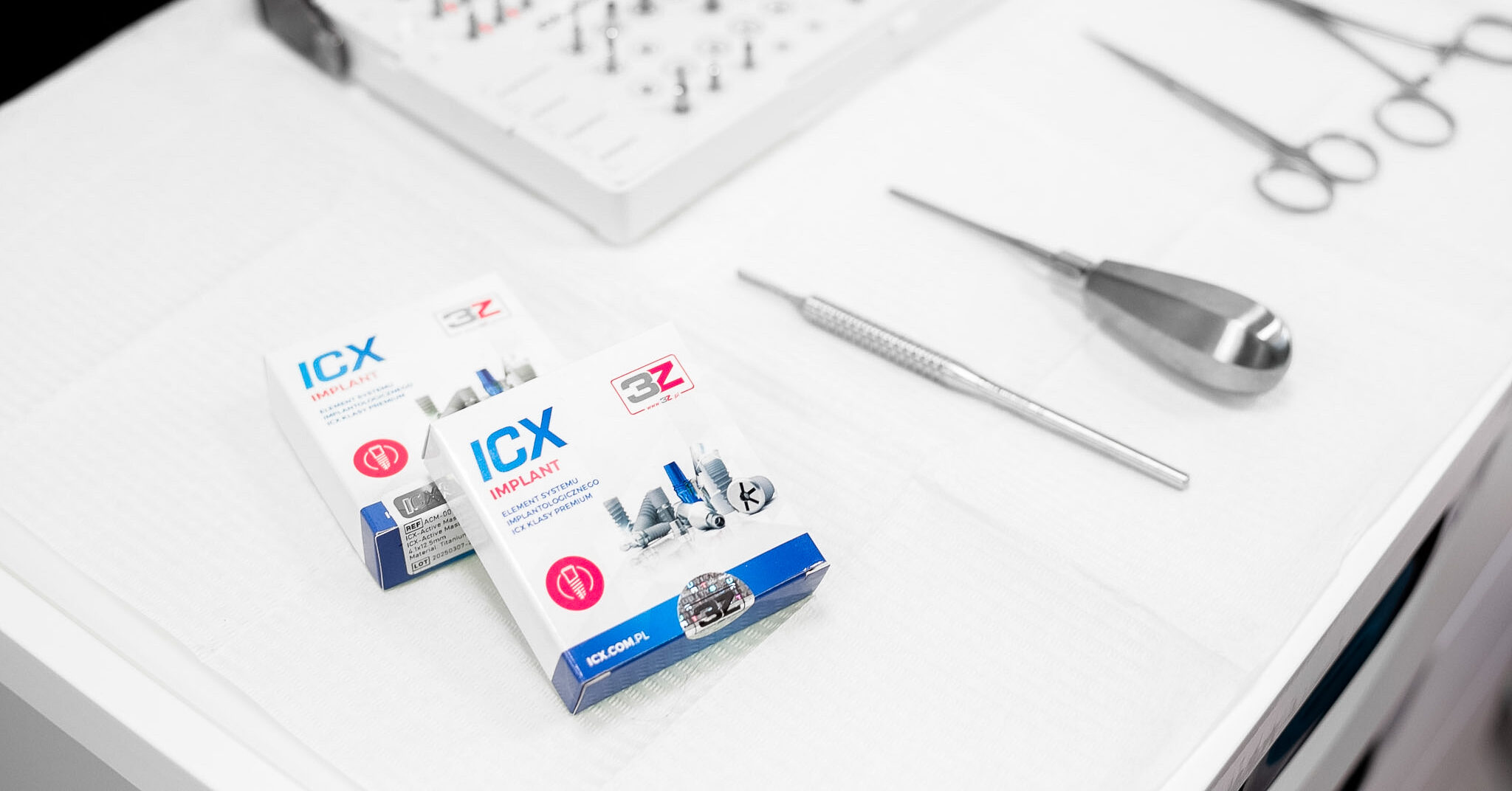 Implanty zęb&oacute;w Białystok &ndash; system implantologiczny ICX i narzędzia chirurgiczne w gabinecie KralDent